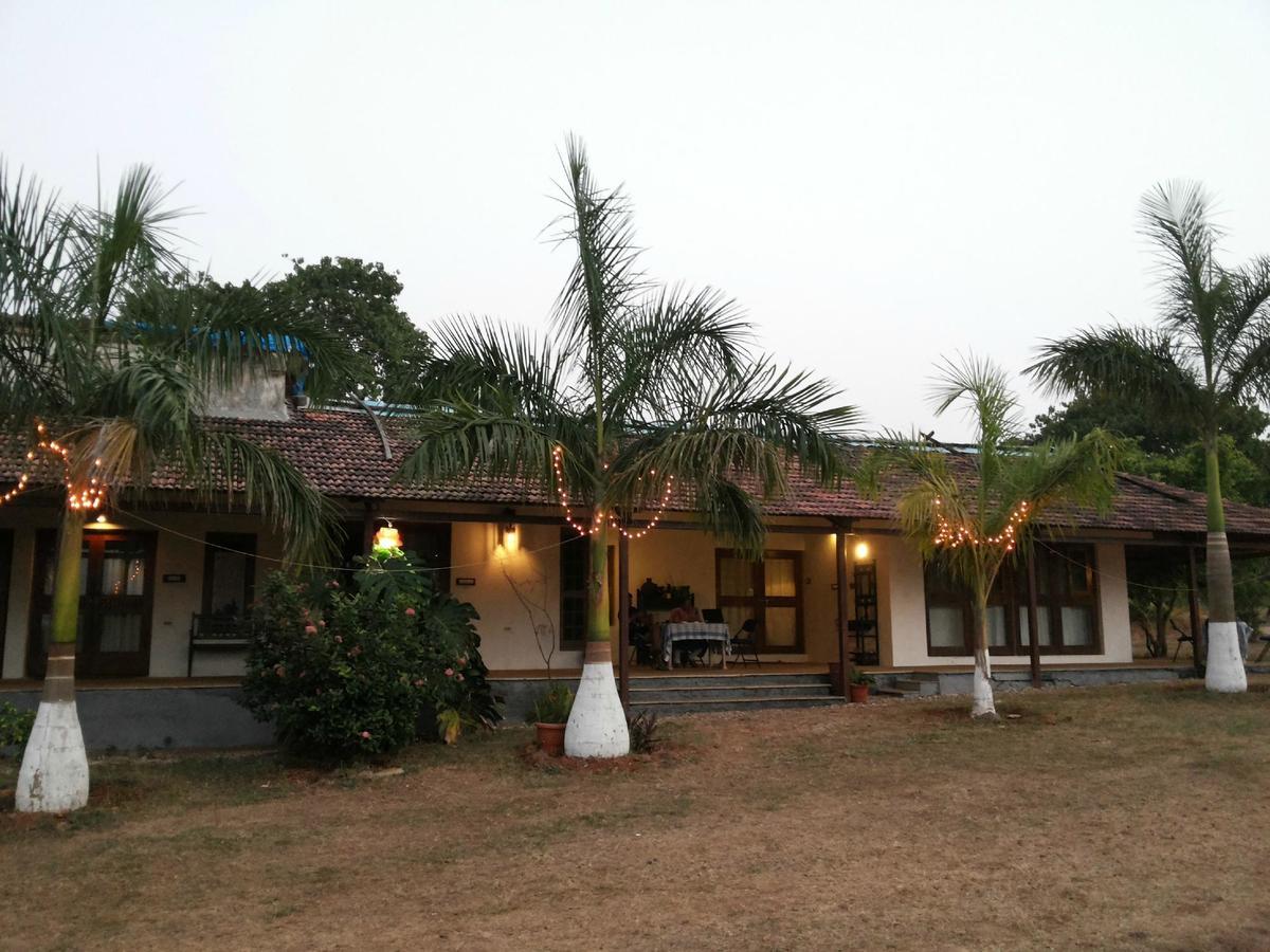 V Resorts Mahua Bagh Murud Nāndgaon Esterno foto