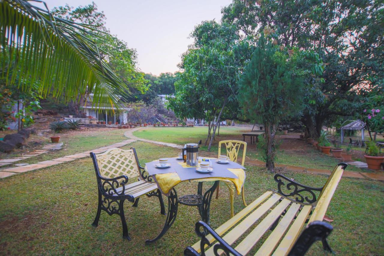 V Resorts Mahua Bagh Murud Nāndgaon Esterno foto